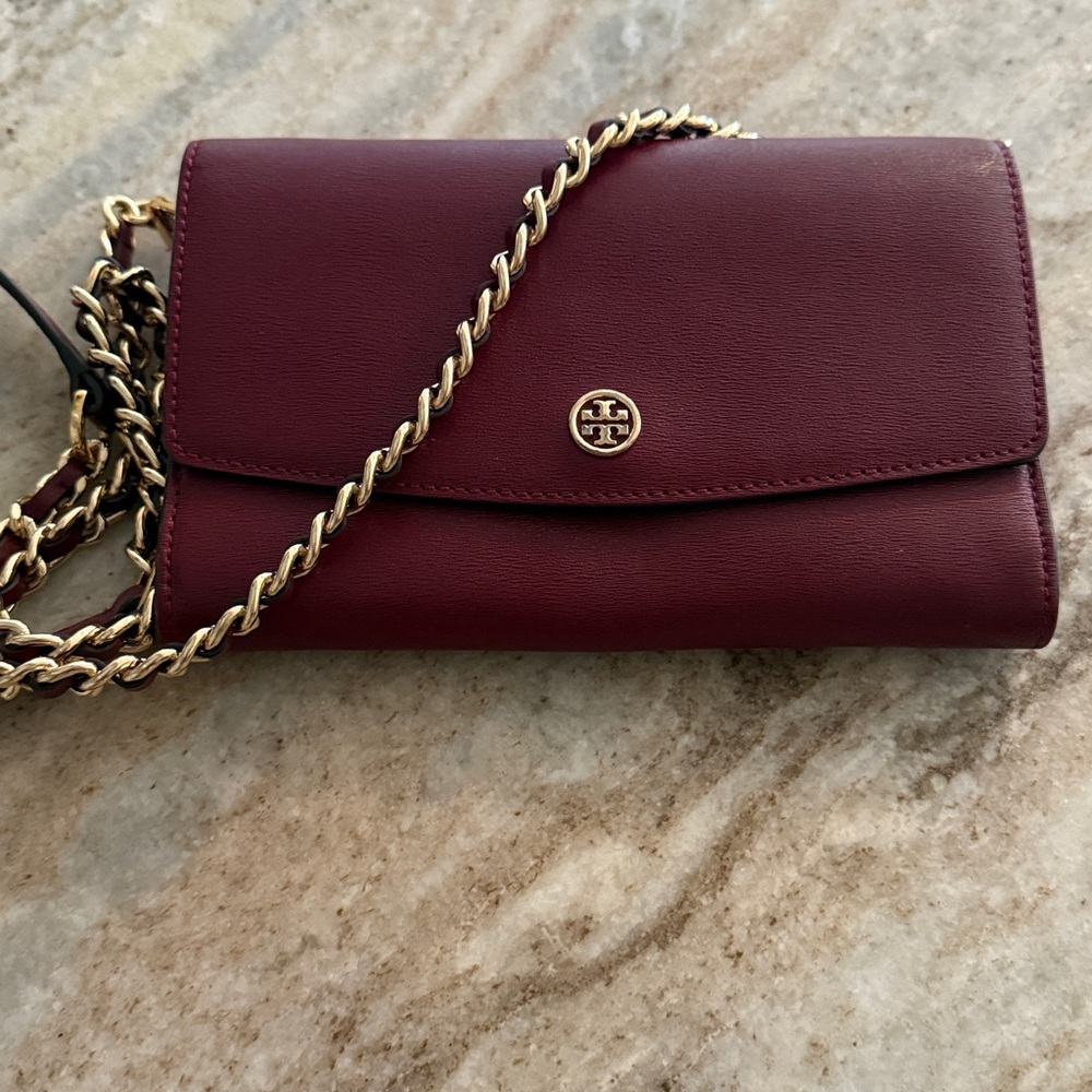 Burgundy Tory Burch Robinson Crossbody Wallet on a chain
